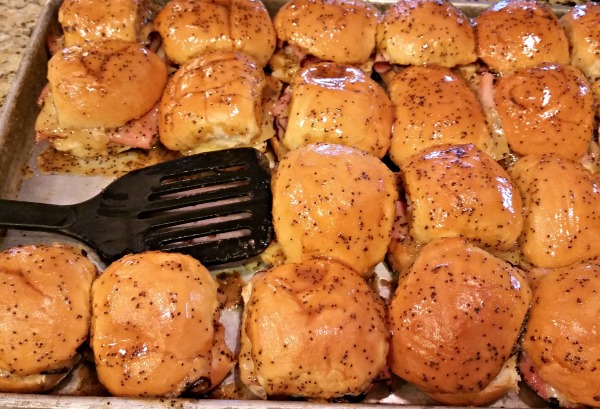 Sweet Ham & Swiss Sliders. Quick, Easy, and DELICIOUS! Great for feeding large crowds!