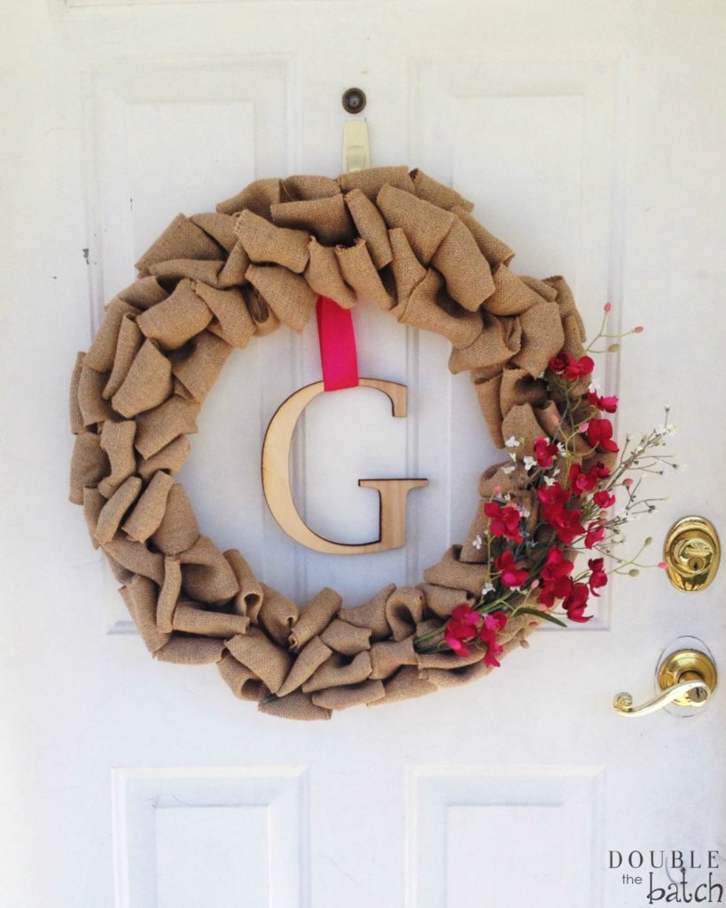 DIY Burlap Wreath. Simple and Easy to Make!!