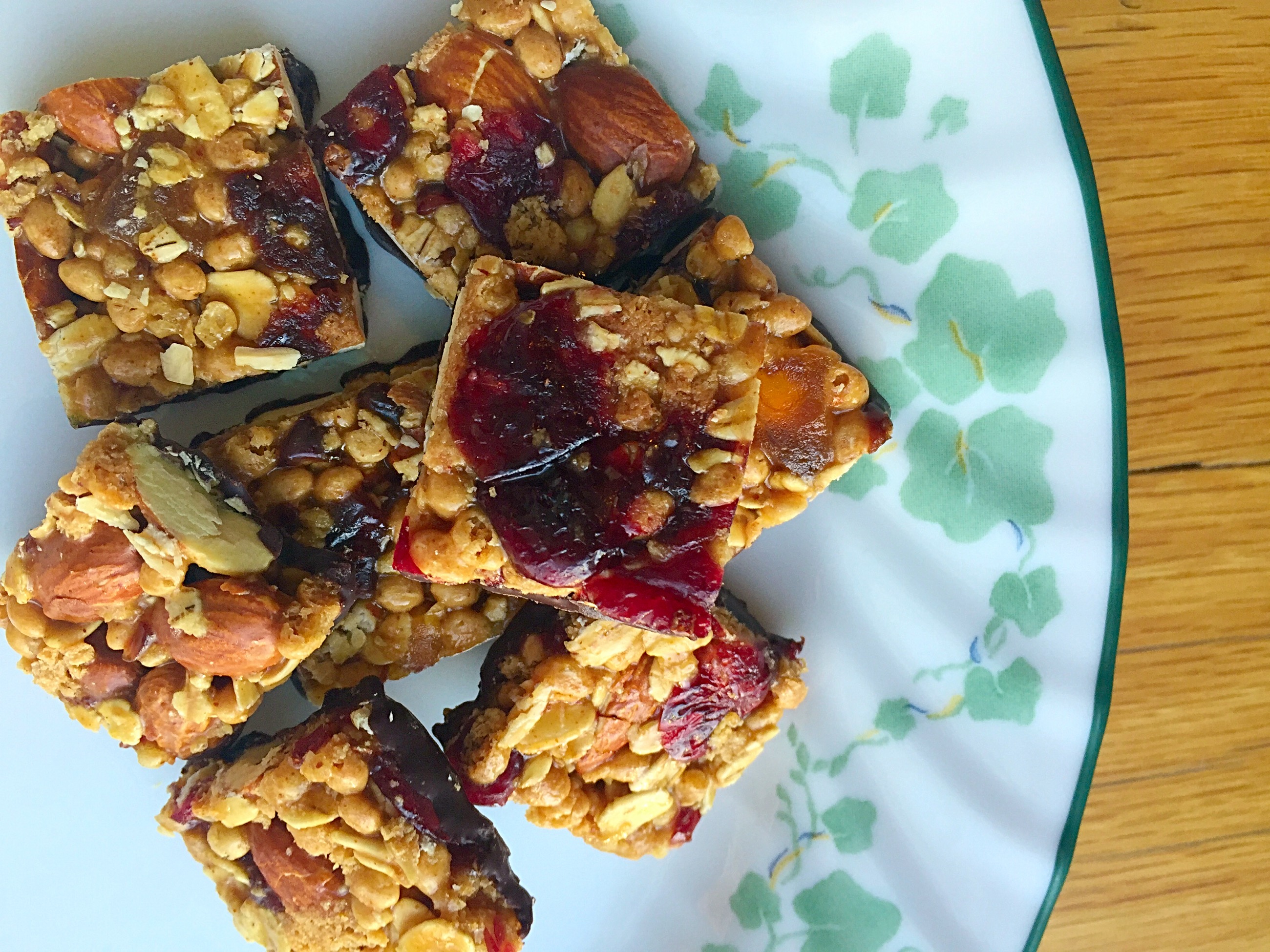 @gksnacksquares #tryalittlegoodness with these goodnessknows snack squares! #sponsored #ad