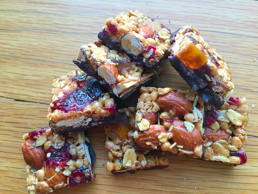 Loving these goodnessknows snack squares! #tryalittlegoodness #sponsored #ad