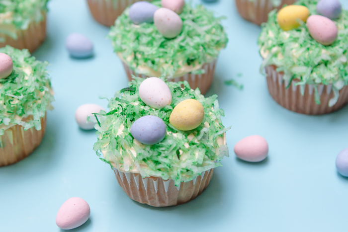 Really Simple Easter Cupcakes