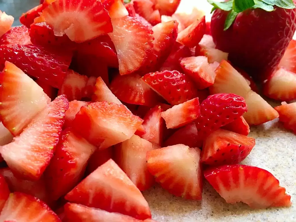 strawberry dessert salad