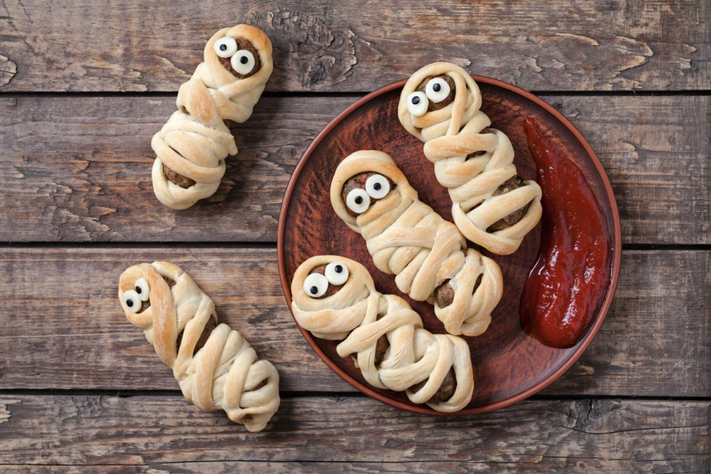These meatball mummies only really require 3 ingredients and are sure to be a hit!
