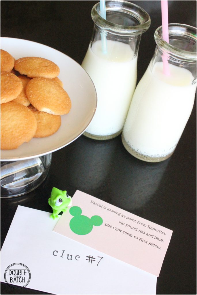 Adorable Disney Scavenger Hunt Clues to tell kids about a Disney Trip!