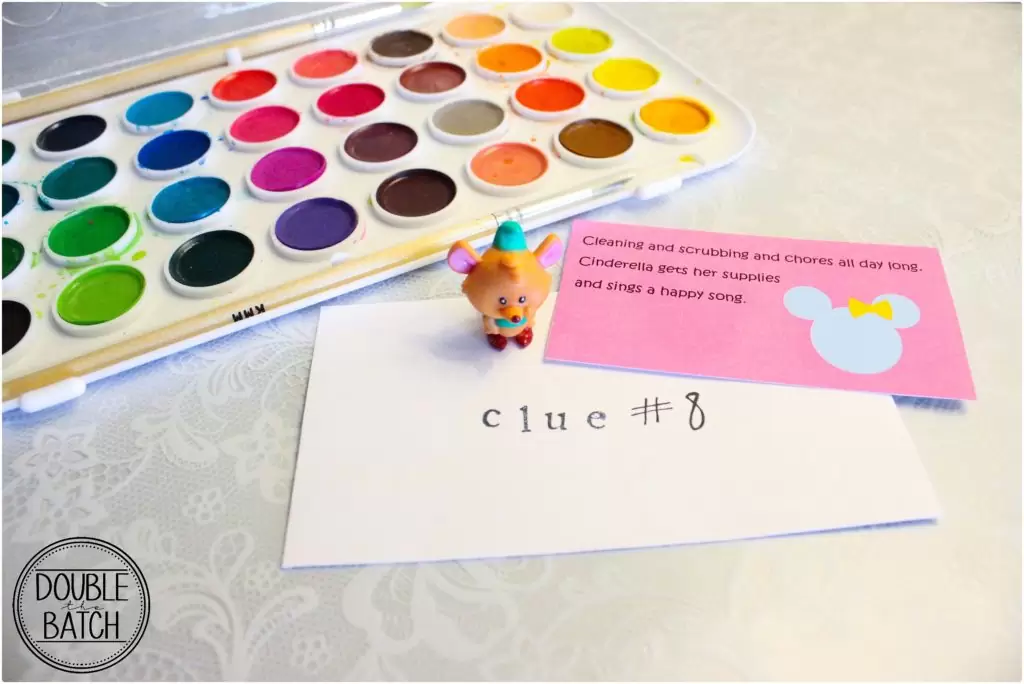 Adorable Disney Scavenger Hunt Clues to tell kids about a Disney Trip!