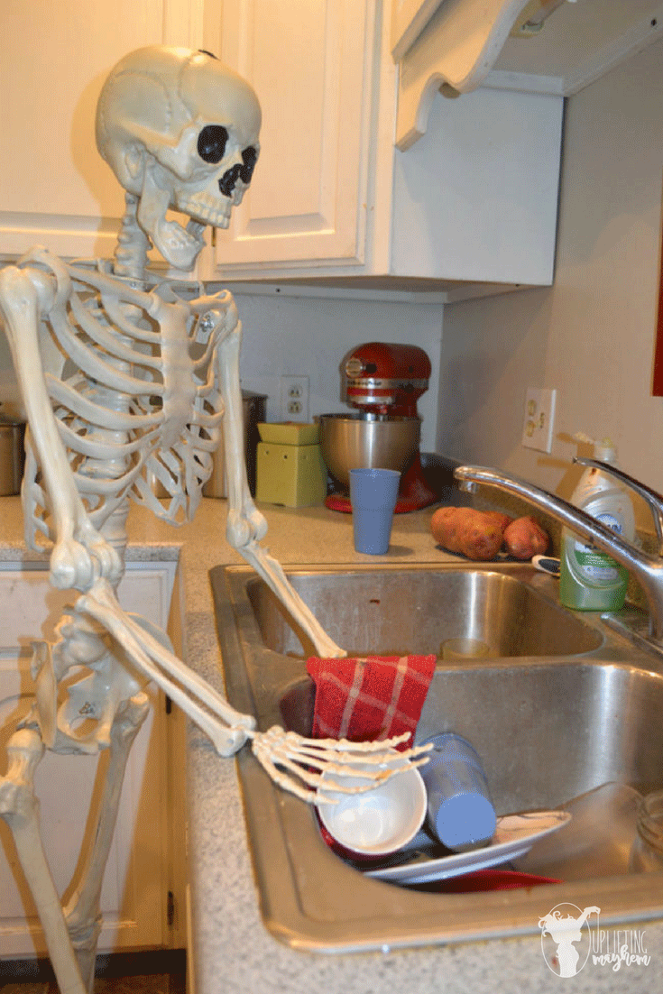 "Elf on the Shelf" Skeleton 