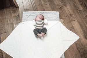 Do you swaddle your baby? If not, learn here how to and why you should! 