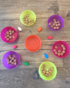 How to play Dreidel printable instructions. Dreidel is a traditional Hanukkah game that has been played for hundreds of years and enjoyed by kids and adults all around the world!!