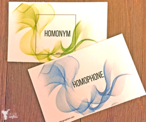 Homonyms vs Homophones can get confusing at times. Free printable with lots of examples of homophones and homonyms. Use daily in your homeschool and teach your kids what is the difference between a homonym vs homophone.
