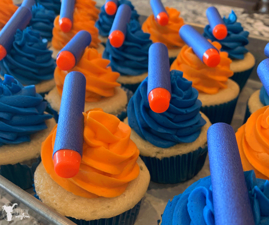 Fantastic and fun ideas for a nerf gun themed birthday party!! Nerf gun invitations, activities, cakes and party favors ideas!!