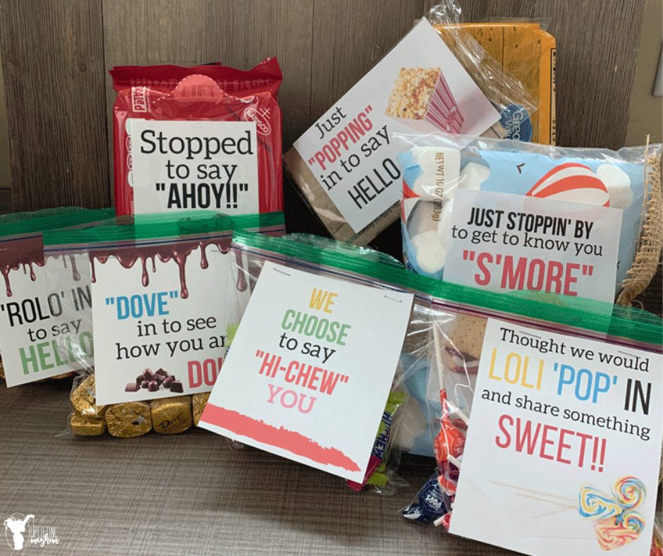 Looking for a gift that is sweet and easy!! Here are a bunch of fun gift ideas to say hello to a friend, neighbor or even to introduce yourself to a complete stranger!! Free Printables for you to print and use